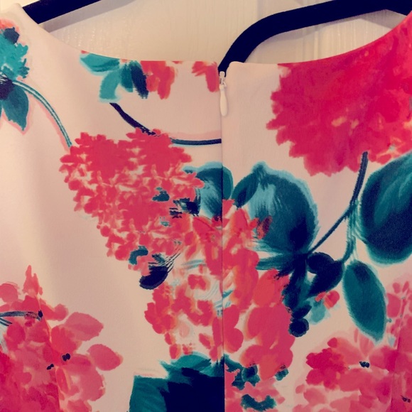 Calvin Klein Dress with pink hydrangeas print - Picture 7 of 10